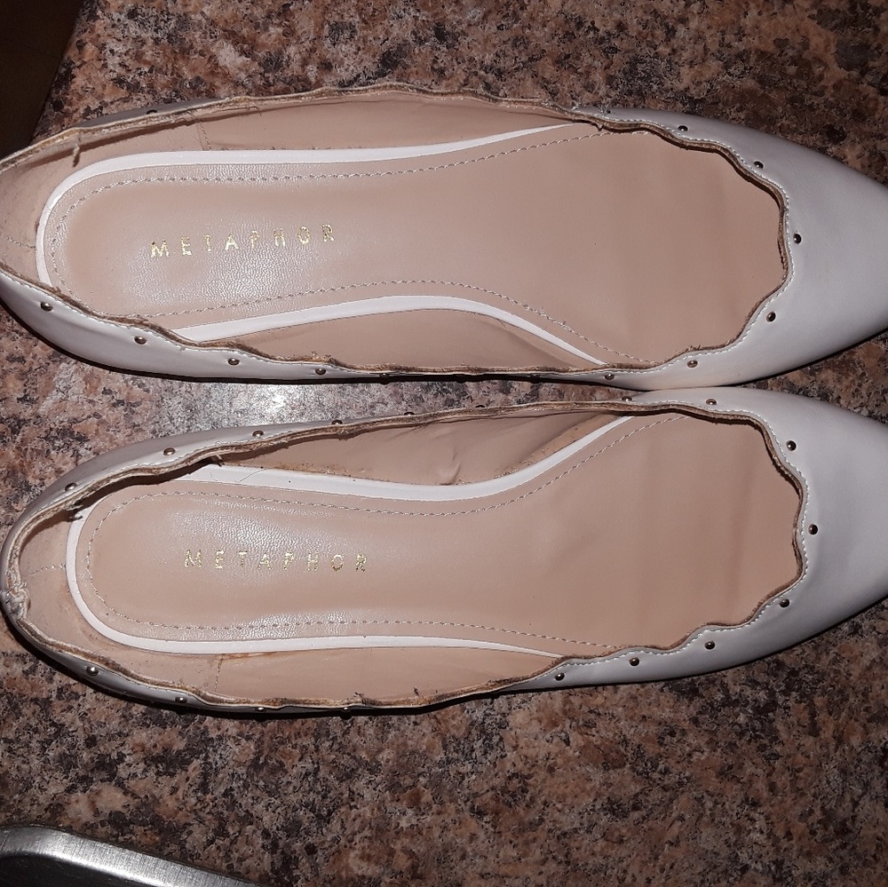 Shoes size 11